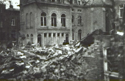 1945.L54 Paredisstraat verwoestingen