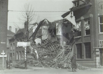 1945.L56 Pollartstraat verwoestingen