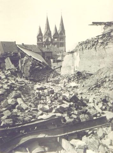 1945.L60 Veldstraat en omgeving verwoestingen