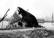 1946.B12 Herbouw van de vernielde Maasbrug