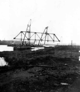 1946.B5a Herbouw van de vernielde Maasbrug