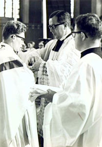 1964.H1a Priesterwijding in de kathedraal
