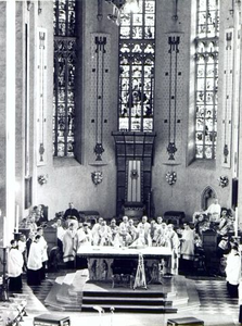1965.F3 Bisschopswijding mgr. E. Beel