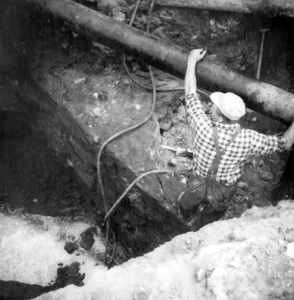 1966.H1d Opgravingen Roerkade-Visserstoren
