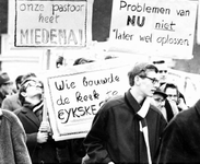 1968.C2 11 maart, demonstratie t.g.v. pastoor Miedema in Roermond; kwestie het eikske