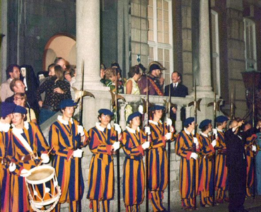 1975.K10b Viering feest 200 jaar Koninklijk Harmonie 30 aug. (stadhuis)