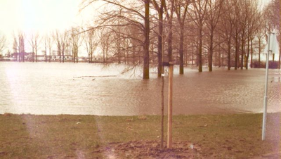 1984.X44b 7 februari, Hoog water
