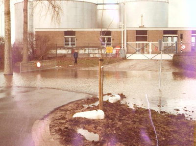 1984.X44c 7 februari, Hoog water