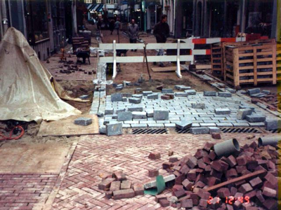 1992.L4c Oude en nieuwe bestrating winkelpromenades Hartje stad
