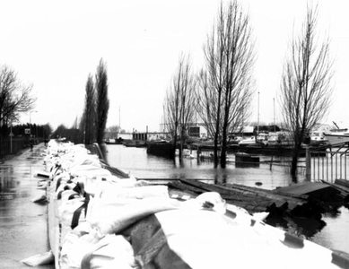 1995.A2c Januari/februari, Hoog water te Roermond en Herten