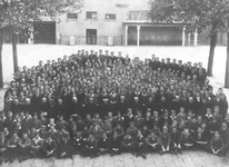 19G8 Bisschoppelijk College: 1926 Klassefoto en leraren