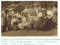 19J10b Leerlingen aanwezig in het pensionaat St.Ursula te Roermond van 1884-1933