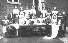 19W1 Naaischool van de Kloosterwand in 1918