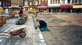 2000.H1b Herinrichting bestrating Stationsplein en Veldstraat aug/sept. 2000