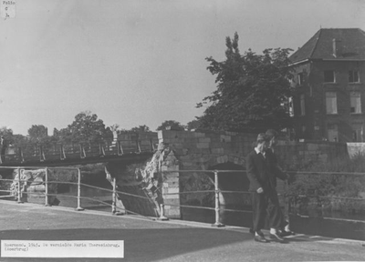 FolioC.3 Vernielde Roerbrug en Voorstad in 1945