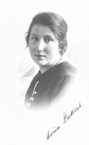 19J67a Maria Custers, pensionaat St Ursula. Personen van 1884-1933