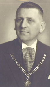 CRE.15 Cremers, Mathieu.; burgemeester te Baexem en Helden, (1898-1980)
