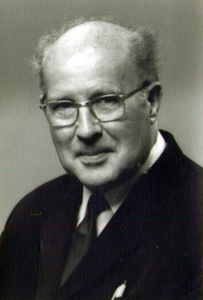 STO.15b Storms, drs. Jacques, H.H.; leraar Bissch. College te Roermond 1902-1975.
