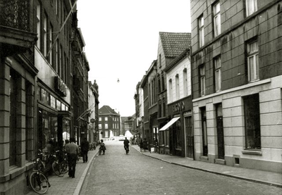 2.203 Brugstraat vanaf de Marktstraat (gehele straat)