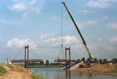 16.628a Montage van de brug over de Hambeek ter vervanging van de oude Rode brug