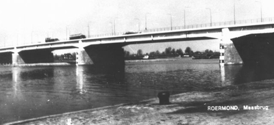 114.429a De nieuwe Maasbrug na 1962