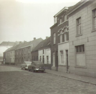 5.402a Diverse huisjes aan de oostzijde