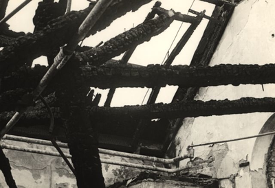 5.840b 24 -03-1969.; Brand in St.Christoffelhuis, verkoolde resten dak