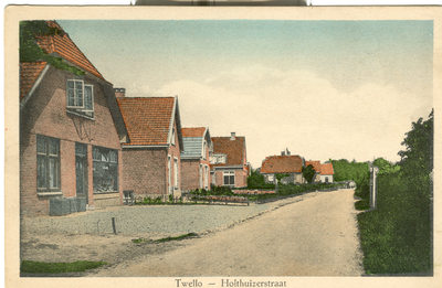 GAV-PK-Tw-236 Twello; Holthuizerstraat; Richting de Rijksstraatweg; Links de winkel van Blok, 1920 - 1930