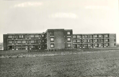 GAV-PK-V-003 De achterzijde van verzorgingstehuis De Benring aan de Tuinstraat in Voorst., 1972 - 1972