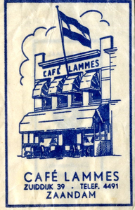 66 Tekening van het café met vlag in blauwe tint, Café Lammes