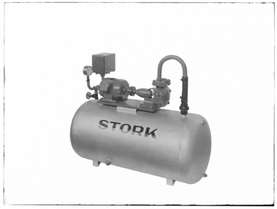 33659 FDSTORK-150 Watervoorziening. Horizontale hydrophoor in de fabriek te Assen., 17-10-1952