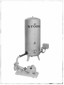 33670 FDSTORK-151 Watervoorziening. Verticale hydrophoor in de fabriek te Assen., 17-10-1952