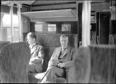 25935 FDHEEMAFF 275 Eerste officiële proefrit met de Directie van de Nederlandse Spoorwegen van het nieuwe type ...