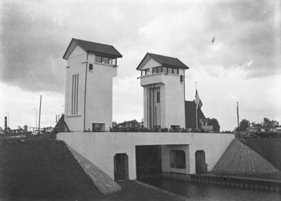 25950 FDHEEMAFF 291 Feestelijke opening van het sluizencomplex bij Wiene en het volgende deel van het Twentekanaal ...