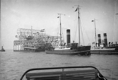 26041 FDHEEMAFF 314 Tinbaggermolen Doejoeng , voor de Billiton Mij gebouwd op de werf van J. & K. Smit in Kinderdijk, ...
