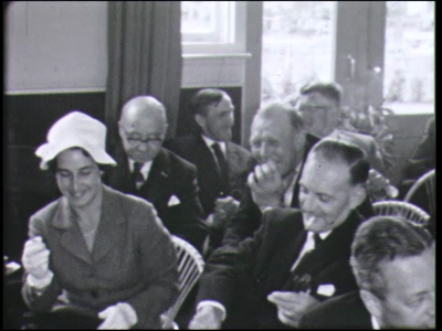 11201BB02344 Reportage over de installatie op 16 juni 1962 van burgemeester Bazen van Bathmen, met toespraken, ...