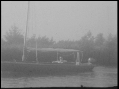 13104BB01981 Samenvatting:Compilatiefilm van de familie Kappelle uit Deventer, met eerst beelden van een vakantie met ...