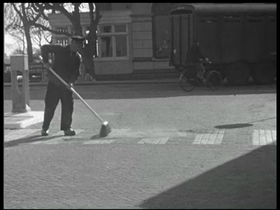 3657BB03294 Een film rondom de feestelijke opening van de N48 Ommen - Raalte, de huidige N348, met beelden van o.a. de ...