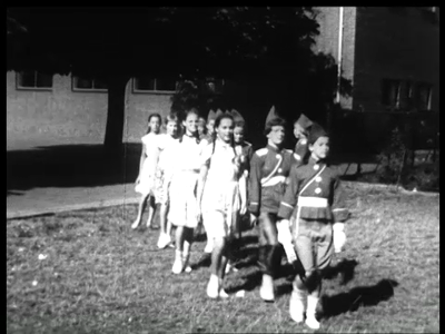 7644BB03480 Beelden van de avondwandelvierdaagse in Hardenberg.De organisatie komt in overleg bijeen. Promotiebeelden ...