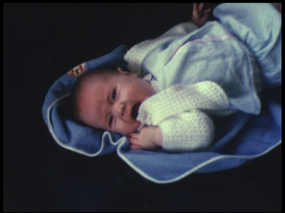 8450BB08070 Zeven familiefilmpjes van de familie Lamberts.12. Zondag in de tuin, Dr. Simons (4/5-05):- Marnix;- Harald ...