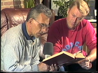 605 BB10844 Begin: restant overgespeelde band00:27 min: spelletjes en playbackshows door kinderen op het ...