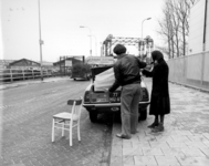 74935 Gezicht op de Van Zijstweg te Utrecht bij de Stortplaats van de Gemeentelijke Reinigingsdienst waar scharrelaars ...