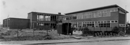 56724 Gezicht op de Jan Willem Gunningschool (Burgemeester Fockema Andreaelaan 9-11) te Utrecht.