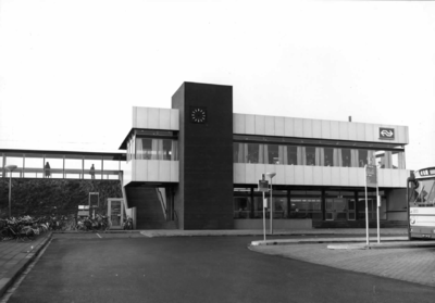 150237 Gezicht op het N.S.-station Culemborg te Culemborg.