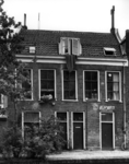 71770 Gezicht op de voorgevel van het huis Twijnstraat aan de Werf 14-15 te Utrecht, uit hetwesten.