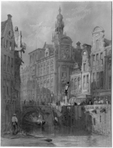 37845 Gezicht op de voorgevel van het stadhuis aan de Stadhuisbrug en de zijgevel aan het Oudkerkhof te Utrecht uit het ...