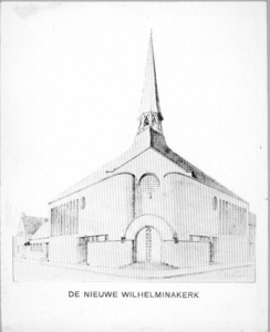37572 Gezicht op de Wilhelminakerk aan de Hobbemastraat te Utrecht, uit het noorden.