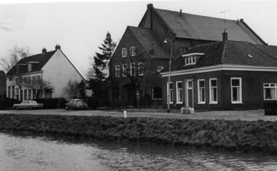 89346 Gezicht op de voorgevels van de panden Rijksstraatweg 19-21 te De Meern (gemeente Vleuten-De Meern) met in het ...