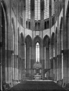 82758 Interieur van de Domkerk (Domplein) te Utrecht: koor.