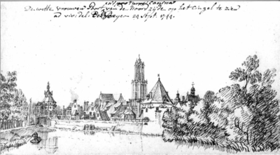 36620 Gezicht over de stadsbuitengracht te Utrecht op de stadswal uit het noorden, met links de Wittevrouwenpoort, in ...